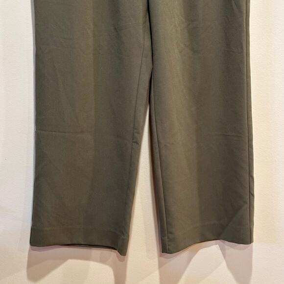 Abercrombie Women's Pants sz 14 Short Pleated Front Green Pants - Picture 8 of 10